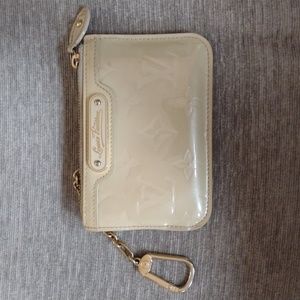 Louis Vuitton Cles Key Pouch wallet vernis leather